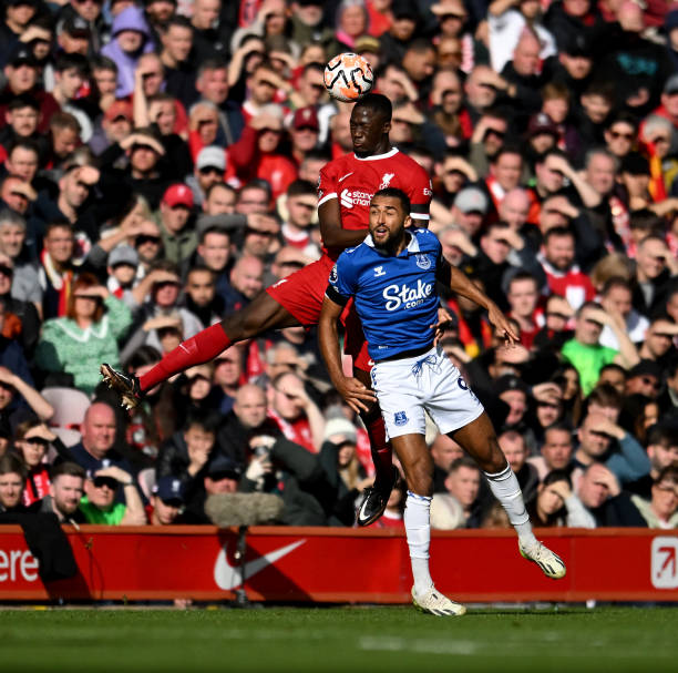 球队通过引 球队通过引