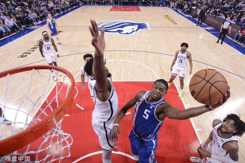 轻松愉悦的 轻松愉悦的